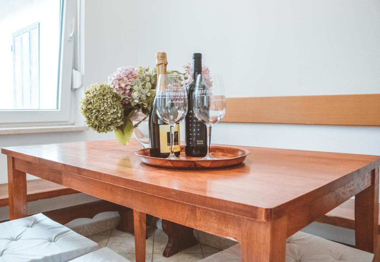 Entoli Apartment Podnanos Bagian luar foto